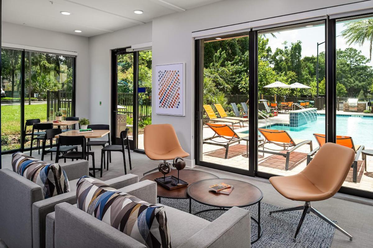 Deluxe One Bedroom Apartment ゲインズビル エクステリア 写真