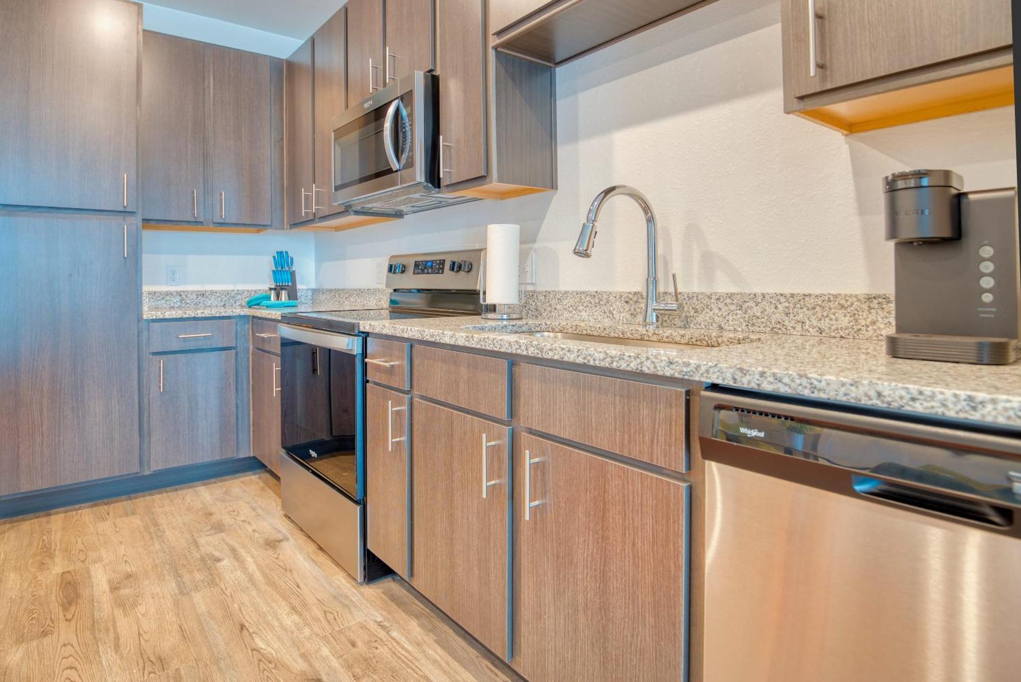 Deluxe One Bedroom Apartment ゲインズビル エクステリア 写真