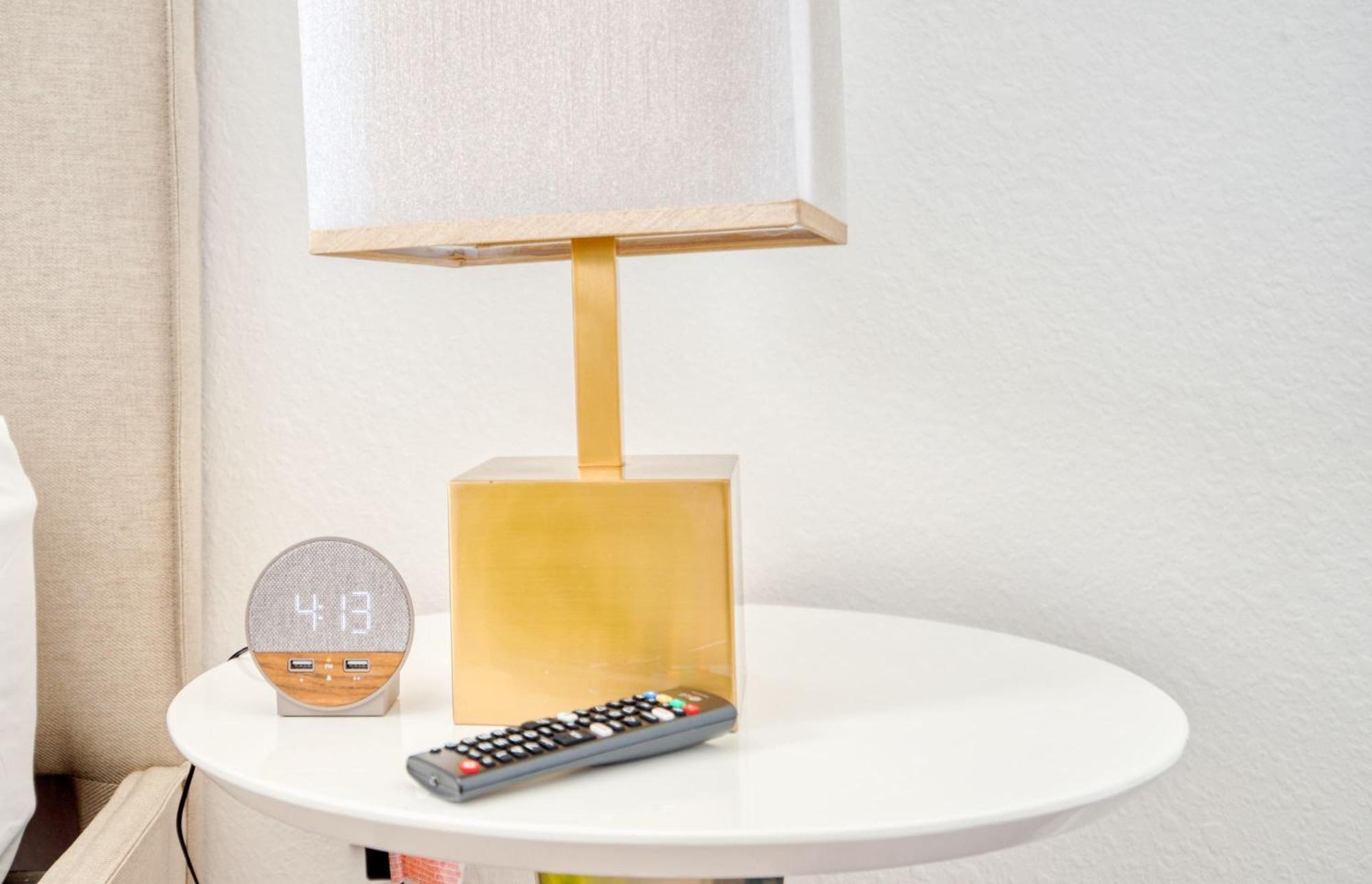 Deluxe One Bedroom Apartment ゲインズビル エクステリア 写真