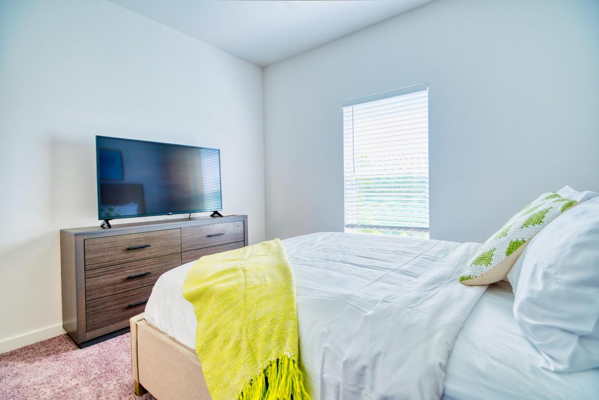 Deluxe One Bedroom Apartment ゲインズビル エクステリア 写真